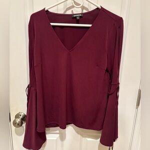 Express Bell sleeve blouse